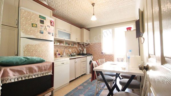 ꧁akçay Ay Emlak'tan꧂altınkum Pazar Pazarında Denize Sadece 250 Mt Kombili Ayrı Mutfaklı 2+1 Daire