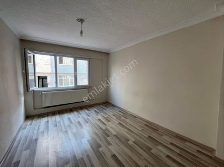 Çeliktepe'de Metroya 12dk,2+1,90m2,1.kat,boş Daire Artum'dan