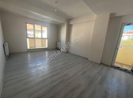 Çayırova Fatih Caddesine Yakın 2+1 Üst Dubleks