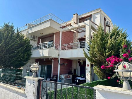 Dialog Nua Gayrimenkul'den Satılık Müstakil Girişli Villa !