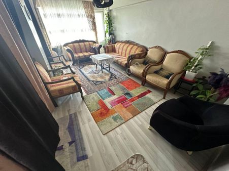 Altıparmak Metroya 2 Dk Kat Mülkiyetli Geniş 2+1 Satılık Daire