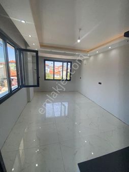 Beylikdüzü Metrobüse 5 Dk Full Tesisli Sıfır Fırsat Satılık Daire !!!