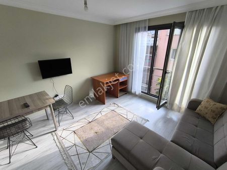 Mecidiyeköyde Full Eşyalı Ferah 1+1 Ayrı Mutfaklı Daire