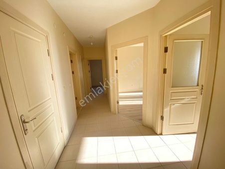 Halkalı Atakent Mah. Menekşe Sitesinde 2+1 Kiralık 84m2 Daire
