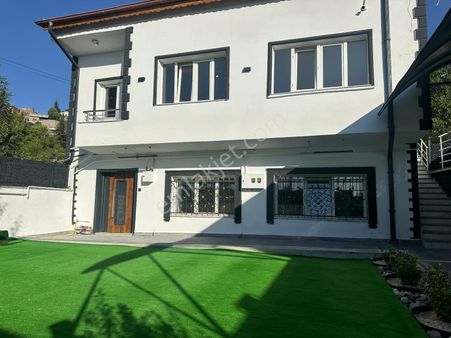 Tablakaya'da Atatürk Bulvarı'na Cephe Ticariye Uygun 8+2 Villa