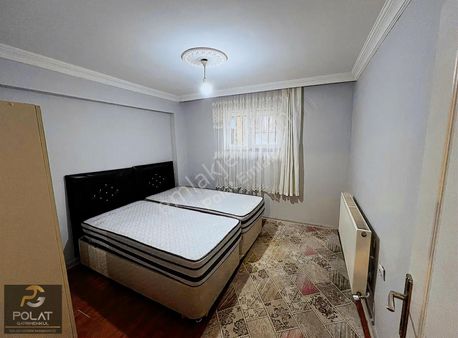 Polat Emlaktan Yarı Bodrum Kat Üniversite Civarında 740₺ 1+1