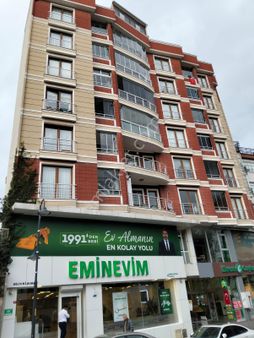 Silivri Merkezde Cadde Üstünde Satılık 120 Metrekare 2+1 Daire