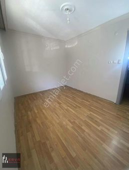 Karabağlar Uğur Mumcu Mahallesi 2+1 Satılık Daire