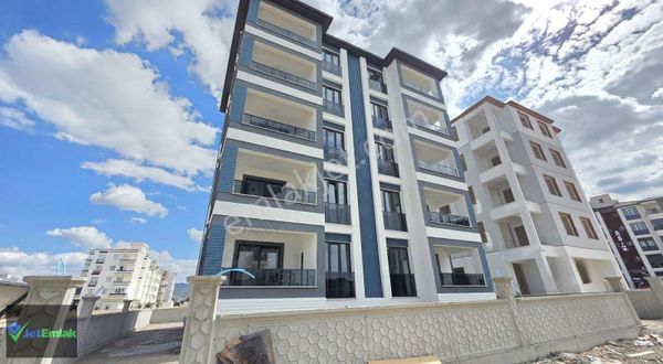 🔵 Cumhuriyet Mahalesinde Satılık 2+1 Kapalı Mutfak