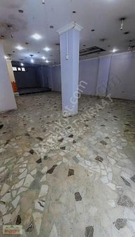 Tır Kamyon Yaklaşır İstoca Yakın 350 M Dukkan