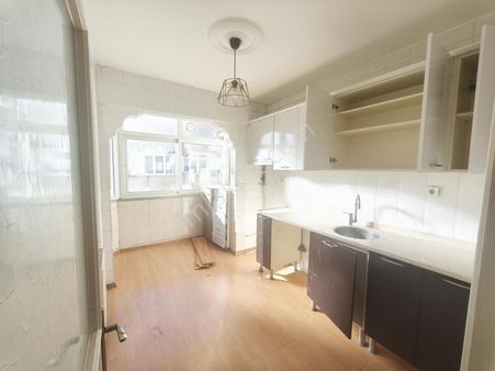 Bağcılar Hürriyet Mahllesinde 80m2 2+1 Satılık Geniş Daire