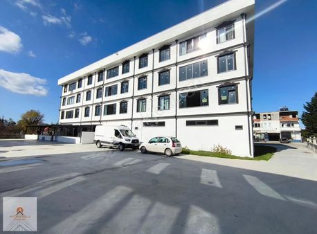 Sıfır Yerden Isıtma Asansör Havuzlu Site Açık Teraslı 1+1 Daire