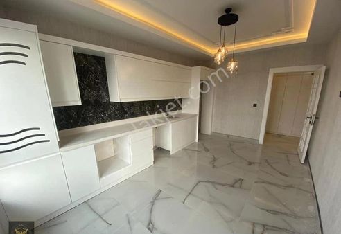 Şahin İnşaat'tan Beylikdüzü Cumhuriyet Mh Metrobüs Yakın 2+1 Arakat Daire