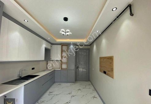 Şahin İnşaat'tan Eylikdüzü Cumhuriyet Mh Metrobüse Yakın 2+1 Arakat Daire