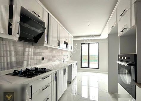 Beylikdüzü Yakuplu Mh.bölgenin En Geniş 2+1 Acil Satılık Dairesi