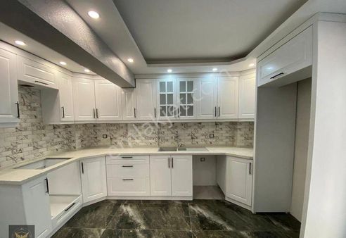 Şahin İnşaat'tan Marmara Park Avm Arkasında Metrobüse 2+1 Ara Kat Daire