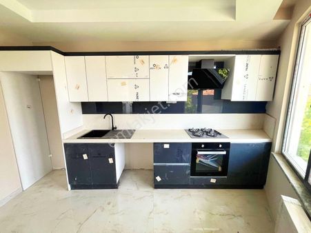 Aktif'ten Akçay'da Satılık Merkezi Konumda Devasa Teraslı 3 Banyolu 3+1 Dublex