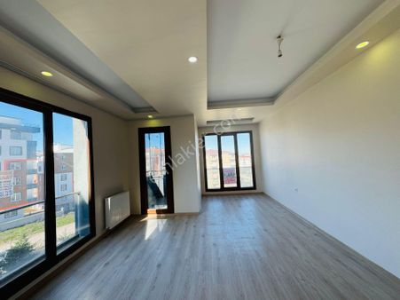 Çerkezköy*** İstasyon Mah'de /kiralık 2+1 Kombili Cam Balkon Araka Öncephe Daire