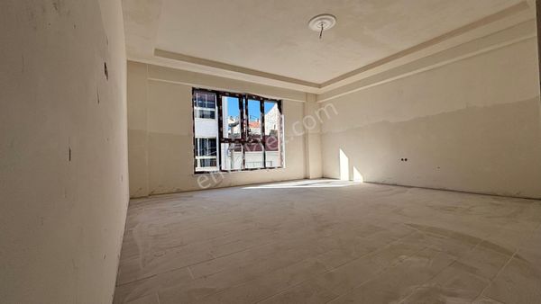 !! Recep Ümit Emlak'tan Eğitimciler Caddesi Yakını Ebeveyn Banyolu Ara Kat Lüx 3+1 Geniş Daire !!