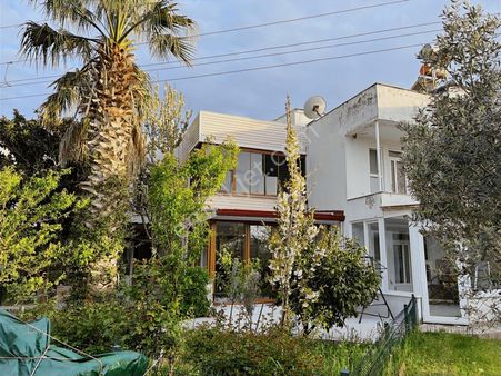 Gömeç Sahilde Site İçerisinde Satılık 3+1 Villa