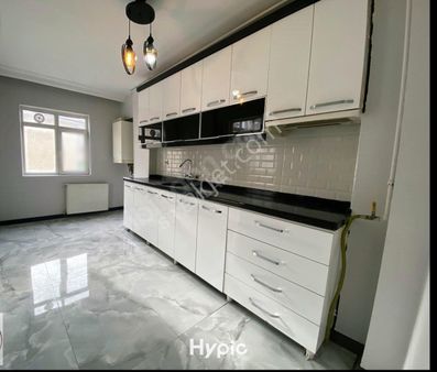 Sincan Atatürk Mah.de Merkezde 3+1 Harika Konumda Kiralık Daire