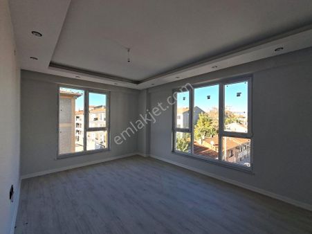 Recep Ümit Emlak'tan Gazi Yakup Satar Caddesi Yakınında Satılık Yerden Isıtmalı 2+1 Daireler