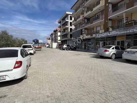 Gömeç'te Site İçerisinde Satılık Ara Kat Geniş Eksiksiz Daire