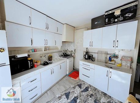 Anadolu Emlak'tan Çarşı İçerisinde Satılık 2+1 Doğalgazlı Daire