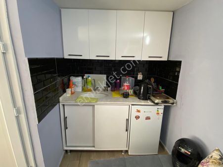 Balçovada Karakol Yakını Klimalı Eşyalı Kiralık 1+1 Daire