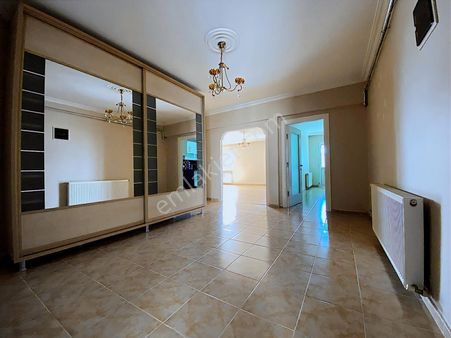 Beylikdüzü Altınkent Sitesinde 3.5+1 Daire Kiralık