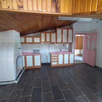 Ender Uysal Gayrimenkulden Foruma Yakın 2+1 Teraslı Şömineli Çatı Katı..