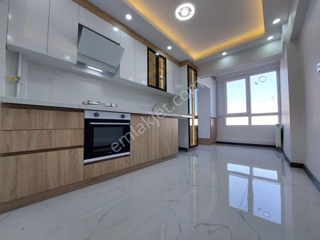 Ünsal'dan___topçu Mah___satılık___1.kat 3+1___ful+ful___ön Cephe