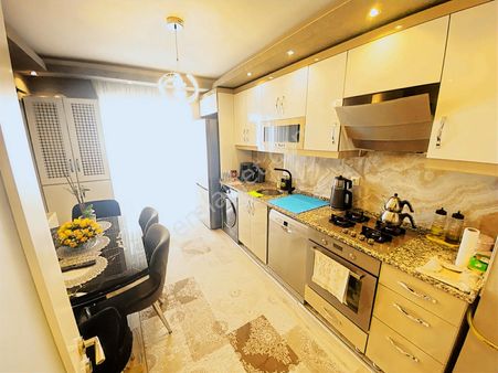 ꧁▇yılmaz'dan▇꧂manzaralı Kat Konumunda Full Yapılı 3+1 Giriş Kat