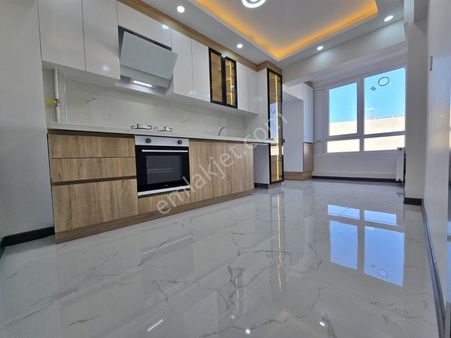 Elvankent 14. Cadde Yanı 3+1 Ultra Lüks Yapılı Ön Cephe Daire