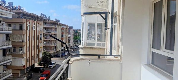 Bahçelievler De Satılık 3+1 Daire