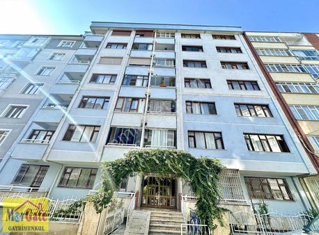 Konevi Mh Kiralık 1+1 Çatı Katı Daire