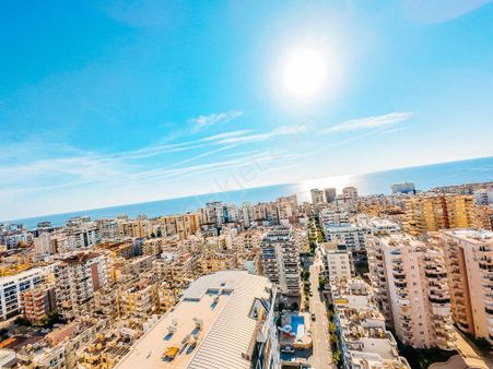 Mahmutlarda 3+1180m² Deniz Ve Dağ Manzaralı Full Eşyalı Ve Aktiviteli Merkezde Kiralık Daire