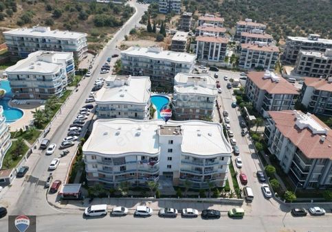 Eşin Ada Sitesi’nde 1+1 Havuz Manzaralı Daire!