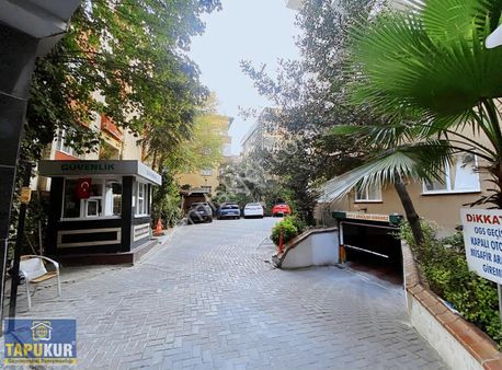 Yenibosna Site İçinde Satılık 3+1- 165m2 Daire