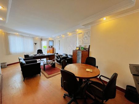 Karşıyaka İzban İstasyonu Yanında Eşyalı Kiralık Ofis