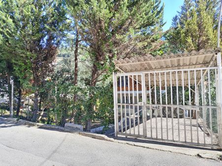 Bayraklı Onur Mah. Tam Müstakil Bahçeli Teraslı 3+1 Kiralık Ev