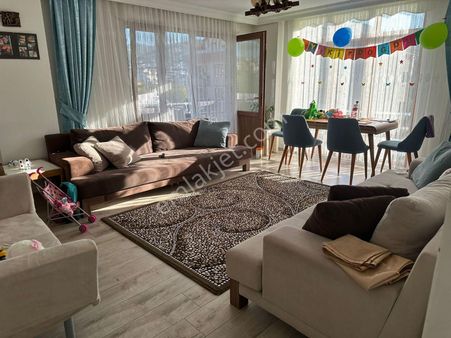 Atatürk Mahallesinde 3+1 Full Yapılı Ara Kat