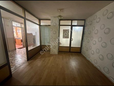 Cadde Emlaktan Kiralık Ofis-büro