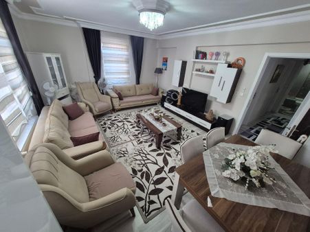 Atalar Merkezde Atalar Caddesine Cephe Geniş Bakımlı