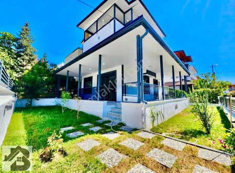 ⫸akçay Best Emlak'tan⫷altınolukda Denize 300 Metre 3+1 Lüx Villa