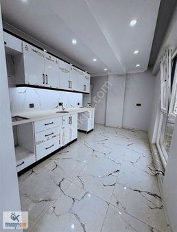 Kartepe Fsm Mah Satılık 3+1 Arakat Özel İşçilik Yapılmıştır