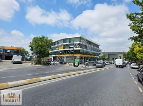 Bahçelievler Yenibosna Yasemin Plazada Özel Dizayn Satılık Ofis