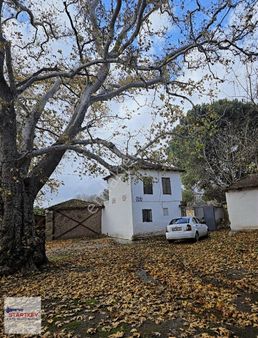 Satılık Bağ Evi Ve Arazisi Bergama Merkeze 5 Dakika