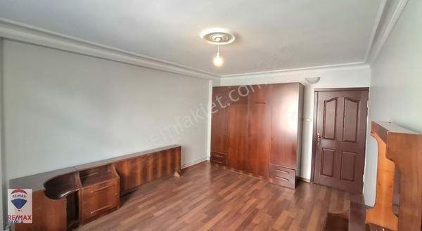 Re/max Parla Güvencesiyle Şehir Merkezinde Satılık 3+1 Daire