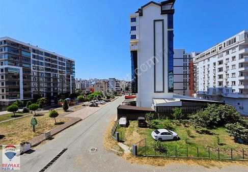 Remax Parla'dan Acil Satılık Atatürk Bulvarı'na 1 Sokak 3+1